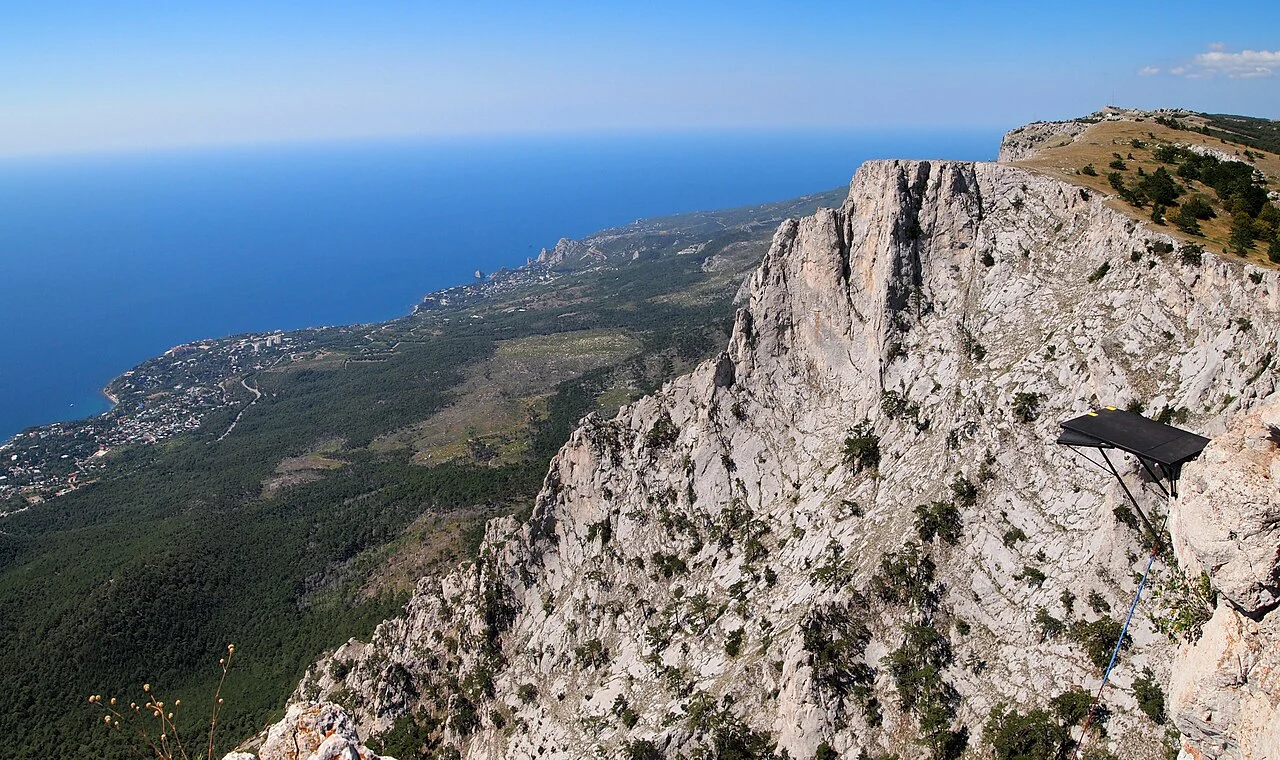 Ай-Петри — вид с горы на Южный берег Крыма